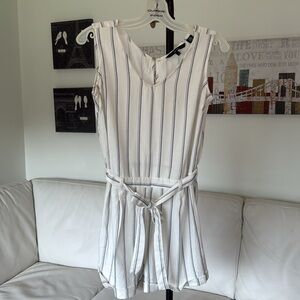 Vera Moda Striped Linen Romper NWOT Size Med. Blue/Black and White